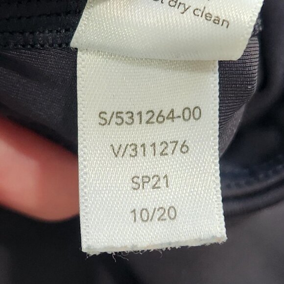 Athleta Ultimate Stash Pocket Capri Leggings Womens XS Black Activewear - Picture 9 of 11